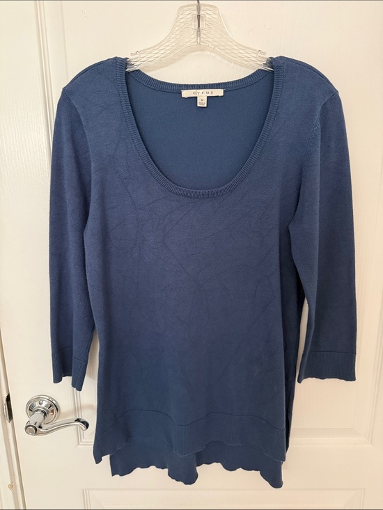 Cyrus Tops - Cyrus Navy Blue Scoop Neck Knit Top
